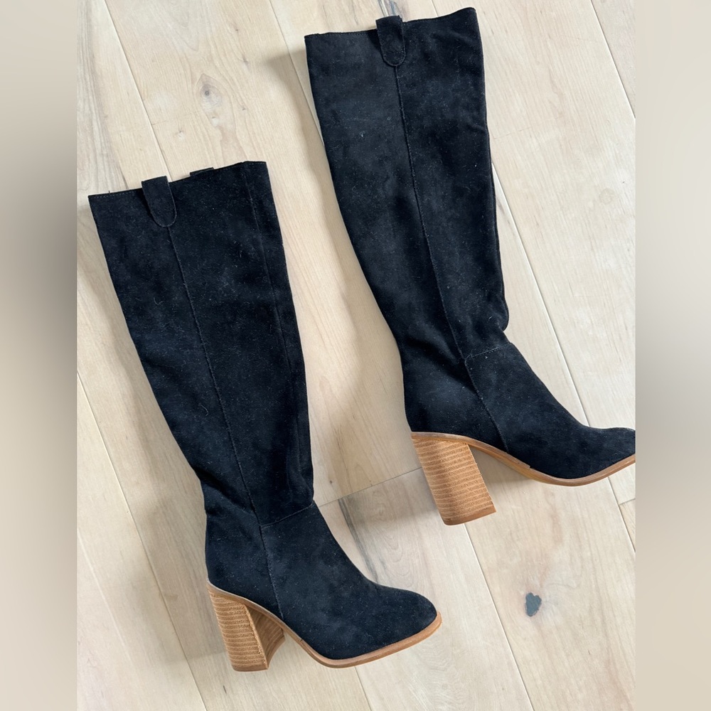 New without tags, size 6, black over the knee boots. Suede